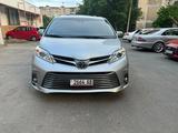 Toyota Sienna 2018 года за 15 500 000 тг. в Алматы