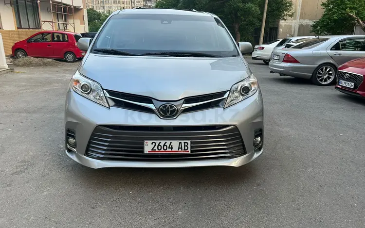 Toyota Sienna 2018 годаүшін16 500 000 тг. в Алматы