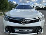 Toyota Camry 2016 года за 11 400 000 тг. в Туркестан – фото 2