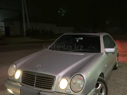 Mercedes-Benz E 240 1998 года за 5 000 000 тг. в Шымкент – фото 8