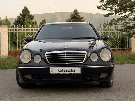 Mercedes-Benz E 320 1999 года за 5 900 000 тг. в Алматы – фото 4
