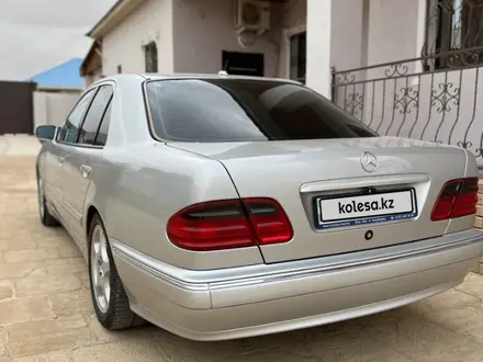 Mercedes-Benz E 320 2000 года за 6 500 000 тг. в Актау – фото 4