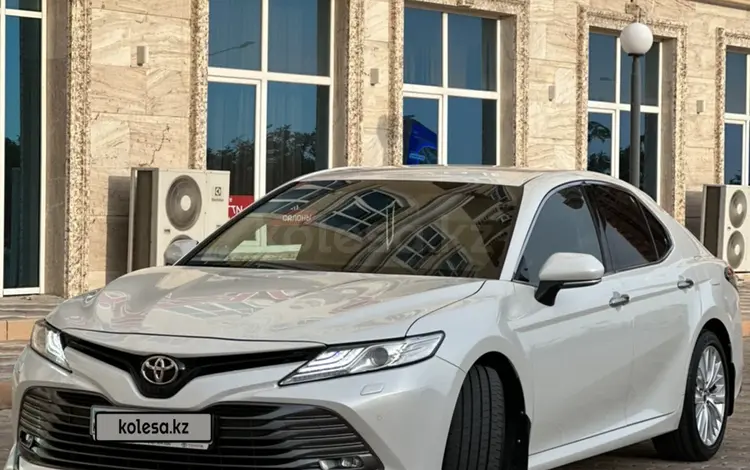 Toyota Camry 2018 года за 16 200 000 тг. в Актау