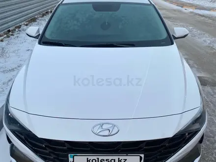 Hyundai Elantra 2021 года за 9 100 000 тг. в Караганда