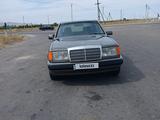 Mercedes-Benz E 230 1991 года за 2 150 000 тг. в Тараз – фото 2