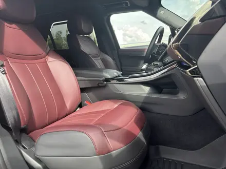 Land Rover Range Rover Sport 2024 года за 82 000 000 тг. в Астана – фото 13