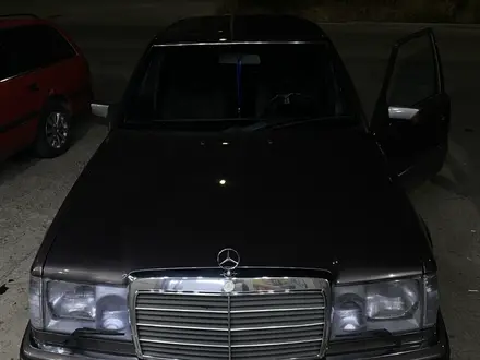 Mercedes-Benz E 230 1992 года за 2 200 000 тг. в Кентау – фото 16