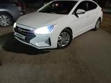 Hyundai Elantra 2019 года за 7 800 000 тг. в Уральск