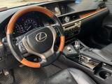 Lexus ES 300h 2014 года за 8 500 000 тг. в Уральск – фото 2