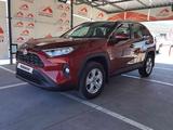 Toyota RAV4 2020 года за 9 300 000 тг. в Алматы – фото 2