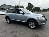 Volkswagen Touareg 2008 года за 4 500 000 тг. в Алматы – фото 3