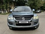 Volkswagen Touareg 2008 года за 4 500 000 тг. в Алматы