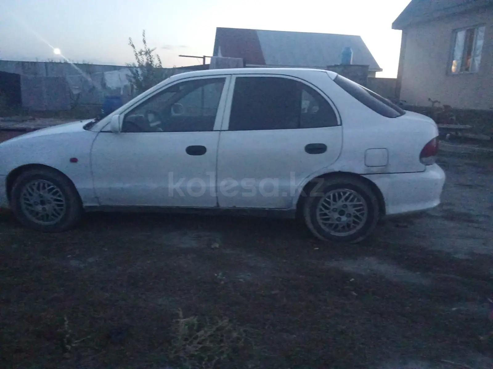 Hyundai Accent, 1996