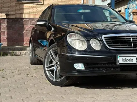 Mercedes-Benz E 200 2005 года за 4 950 000 тг. в Караганда – фото 5