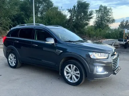 Chevrolet Captiva 2018 года за 9 500 000 тг. в Усть-Каменогорск – фото 2