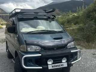 Mitsubishi Delica