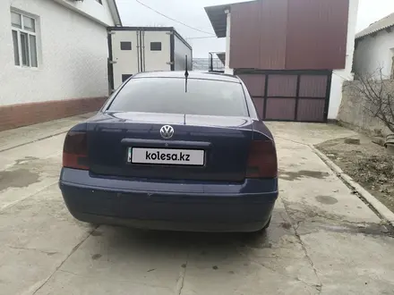 Volkswagen Passat 1997 года за 1 500 000 тг. в Шымкент – фото 2