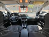Hyundai Elantra 2018 года за 7 500 000 тг. в Шымкент – фото 5