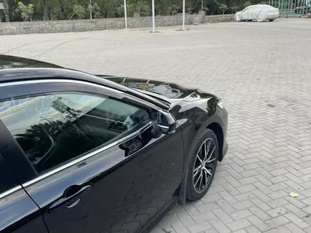 Toyota Camry 2021 года за 12 900 000 тг. в Алматы – фото 4