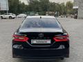 Toyota Camry 2021 года за 12 900 000 тг. в Алматы – фото 6