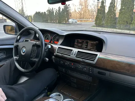 BMW 735 2003 года за 4 500 000 тг. в Алматы – фото 13