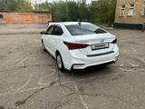 Hyundai Accent 2019 года за 7 800 000 тг. в Караганда – фото 2