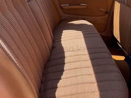 Mercedes-Benz E 230 1977 года за 12 000 000 тг. в Шымкент – фото 25