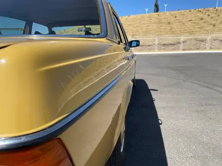 Mercedes-Benz E 230 1977 года за 12 000 000 тг. в Шымкент – фото 33