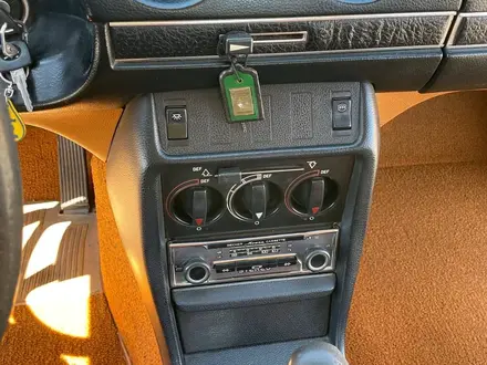 Mercedes-Benz E 230 1977 года за 12 000 000 тг. в Шымкент – фото 40