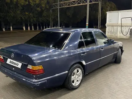 Mercedes-Benz E 220 1993 года за 1 400 000 тг. в Жалагаш – фото 7