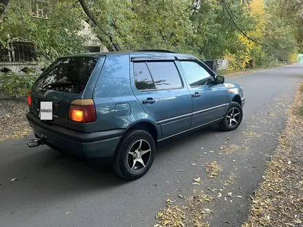 Volkswagen Golf 1994 года за 1 250 000 тг. в Астана – фото 2