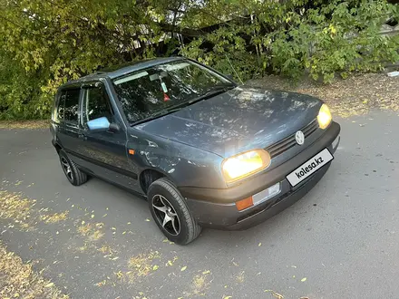 Volkswagen Golf 1994 года за 1 250 000 тг. в Астана – фото 19