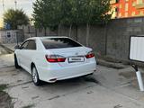 Toyota Camry 2015 года за 12 000 000 тг. в Актобе – фото 3