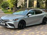 Toyota Camry 2021 года за 15 300 000 тг. в Алматы