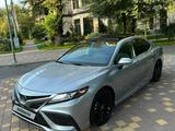 Toyota Camry 2021 года за 15 700 000 тг. в Алматы – фото 4