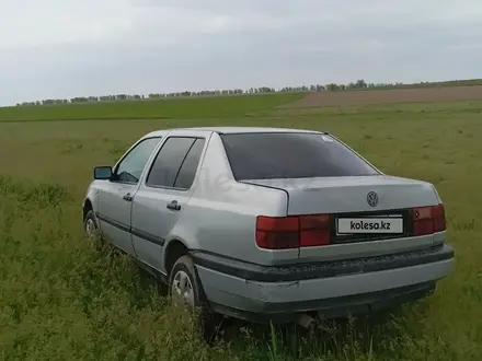 Volkswagen Vento 1993 года за 1 200 000 тг. в Шымкент – фото 4