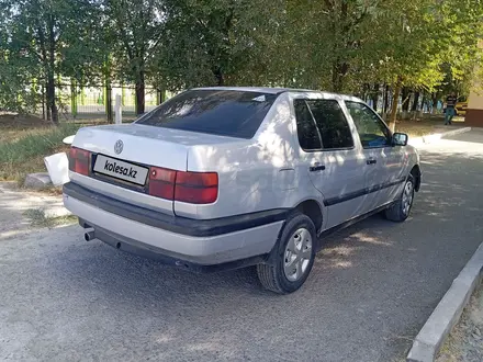 Volkswagen Vento 1993 года за 1 200 000 тг. в Шымкент – фото 7