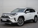 Toyota RAV4 2021 годаfor16 500 000 тг. в Астана