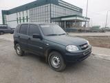 Chevrolet Niva 2015 годаfor4 700 000 тг. в Атырау – фото 3