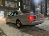 Mercedes-Benz E 320 1998 годаfor3 800 000 тг. в Астана – фото 3