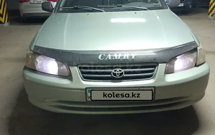 Toyota Camry 2001 годаfor3 000 000 тг. в Астана