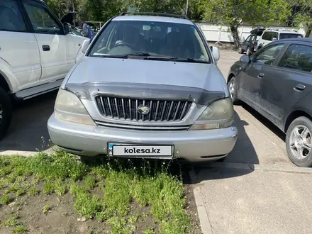 Toyota Harrier 1999 года за 3 200 000 тг. в Алматы