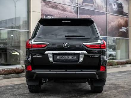 Lexus LX 570 2016 года за 36 500 000 тг. в Астана – фото 5