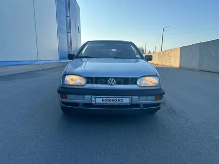 Volkswagen Golf 1996 года за 2 600 000 тг. в Костанай