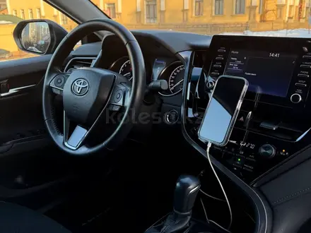 Toyota Camry 2021 года за 14 000 000 тг. в Алматы – фото 12