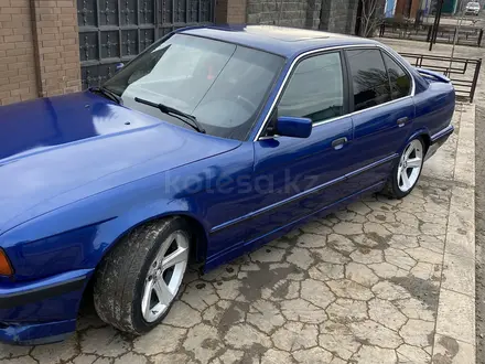 BMW 525 1991 года за 1 400 000 тг. в Атырау – фото 2