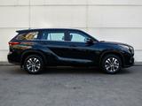 Toyota Highlander 2024 года за 26 000 000 тг. в Актобе – фото 2