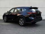 Toyota Highlander 2024 года за 26 000 000 тг. в Актобе – фото 3