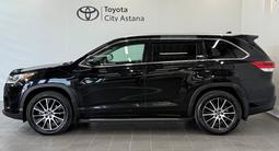 Toyota Highlander Luxe 2017 года за 16 900 000 тг. в Астана – фото 3
