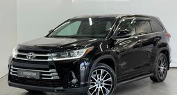 Toyota Highlander Luxe 2017 года за 16 900 000 тг. в Астана